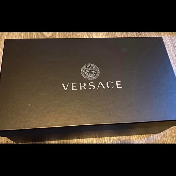 Versace, Barocco print slide ons - Picture 2 of 7